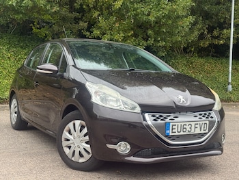 Used Peugeot 208 2013 for sale - 75618327: Photo