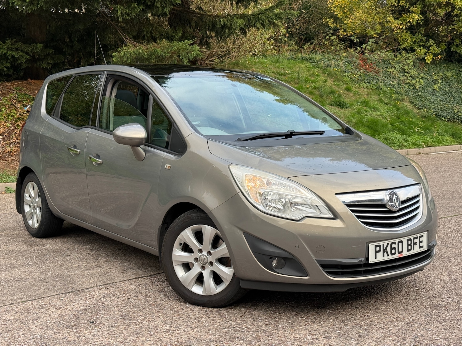 Used Vauxhall Meriva 2010 for sale - 76244705: Photo 2