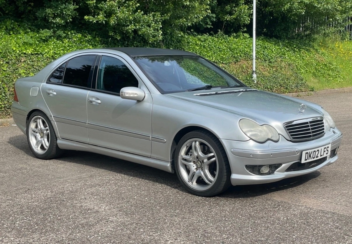 Used Mercedes-Benz C Class 2002 for sale - 76121226: Photo 2