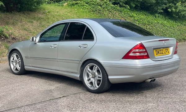 Used Mercedes-Benz C-Class 2002 for sale - 76121226: Photo 8