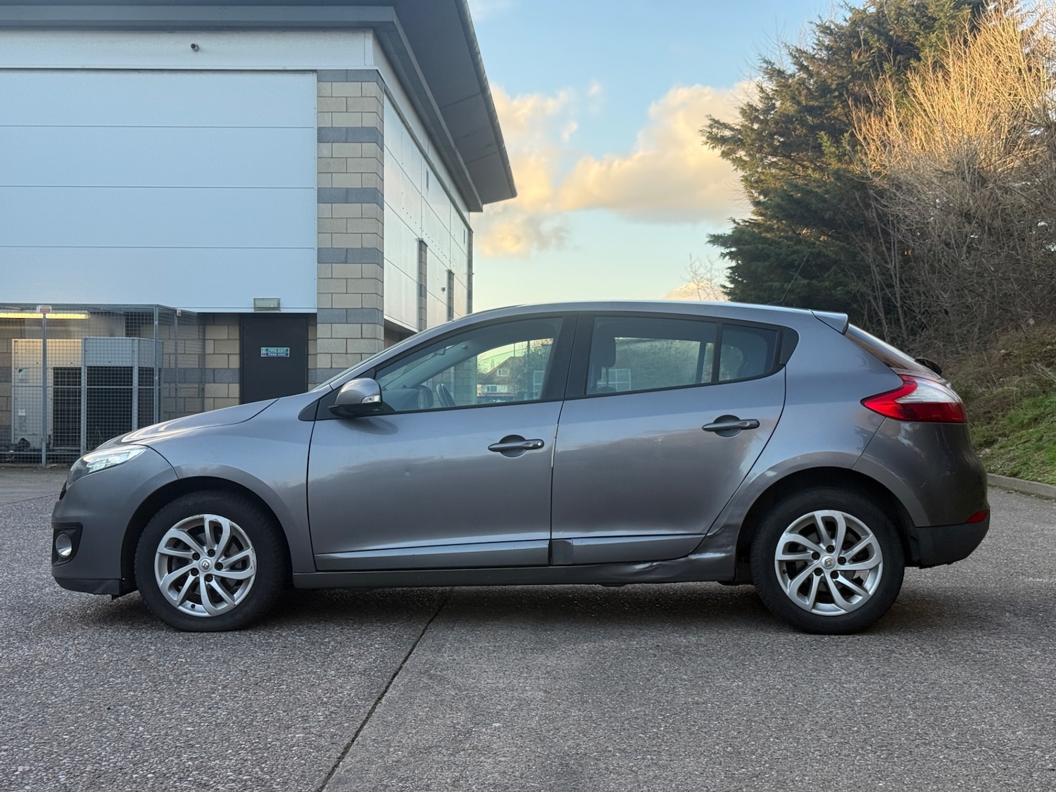 Used Renault Megane 2012 for sale - 77703049: Photo 5