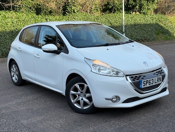 Used Peugeot 208 2013 for sale - 73964483: Photo