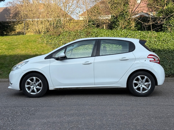 Used Peugeot 208 2013 for sale - 73964483: Photo 5