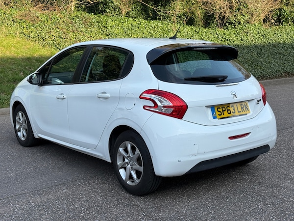 Used Peugeot 208 2013 for sale - 73964483: Photo 8