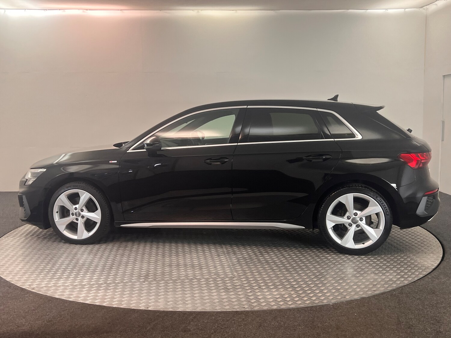 Used Audi A3 2020 for sale - 76617099: Photo 15