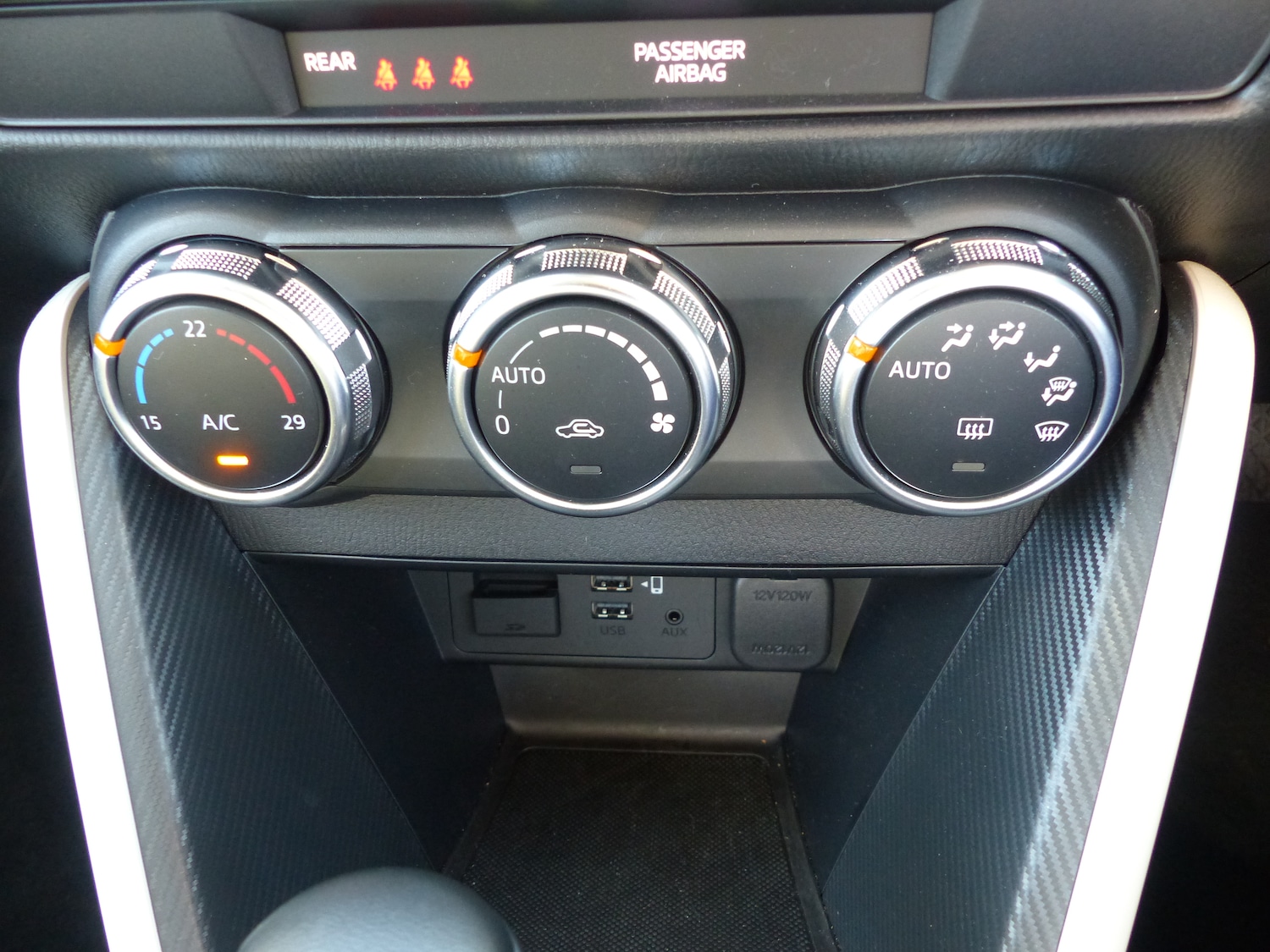 Used Mazda Mazda2 2024 for sale - 76280959: Photo 15