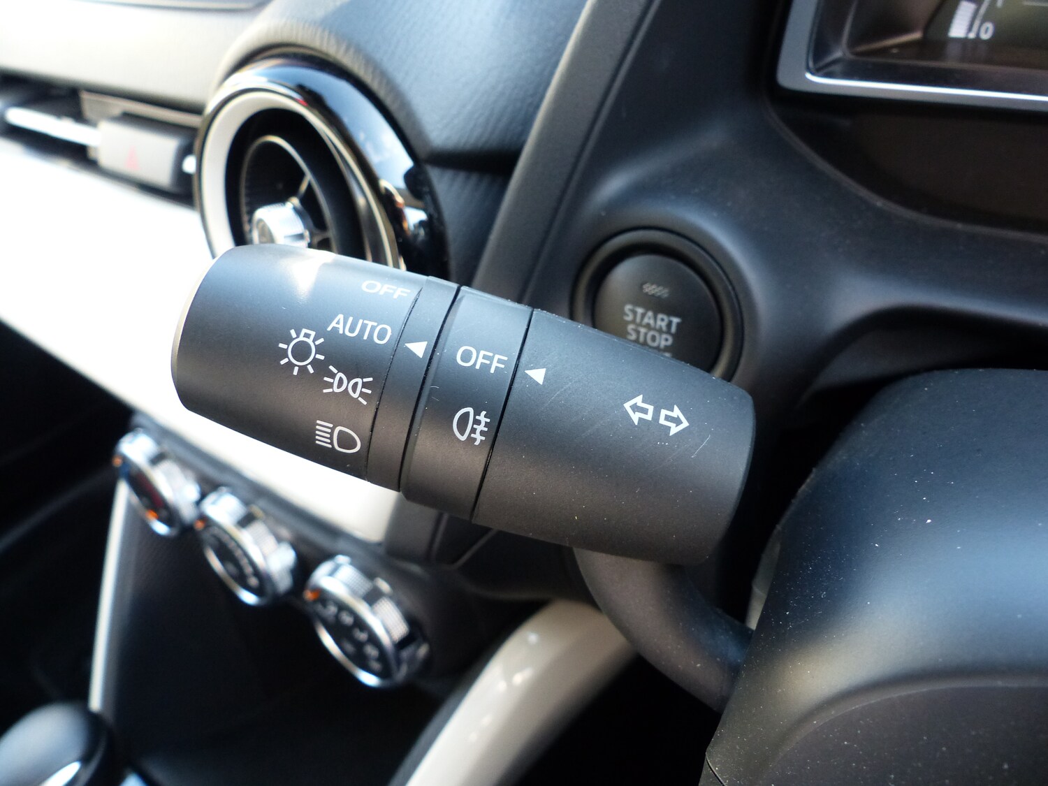 Used Mazda Mazda2 2024 for sale - 76280959: Photo 18