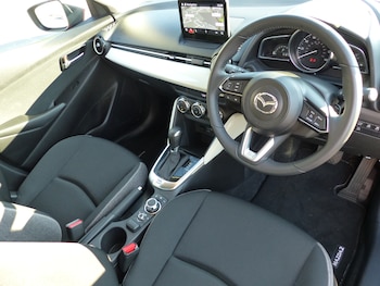 Used Mazda Mazda2 2024 for sale - 76280959: Photo