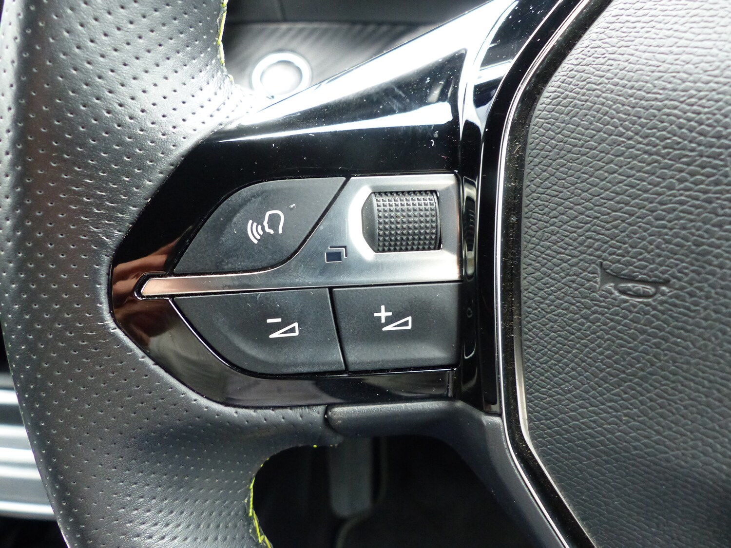 Used Peugeot 2008 2022 for sale - 75970469: Photo 17