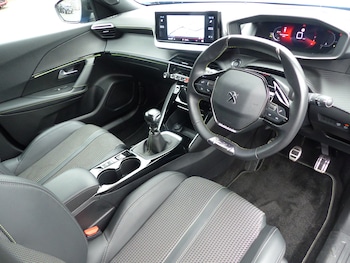 Used Peugeot 2008 2022 for sale - 75970469: Photo 4