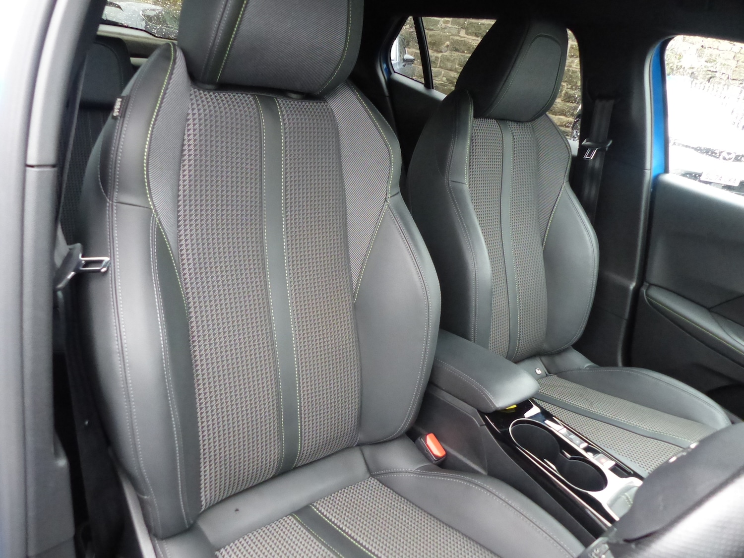 Used Peugeot 2008 2022 for sale - 75970469: Photo 5