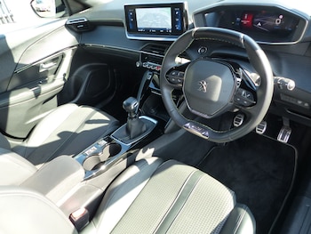 Used Peugeot 2008 2022 for sale - 75592607: Photo