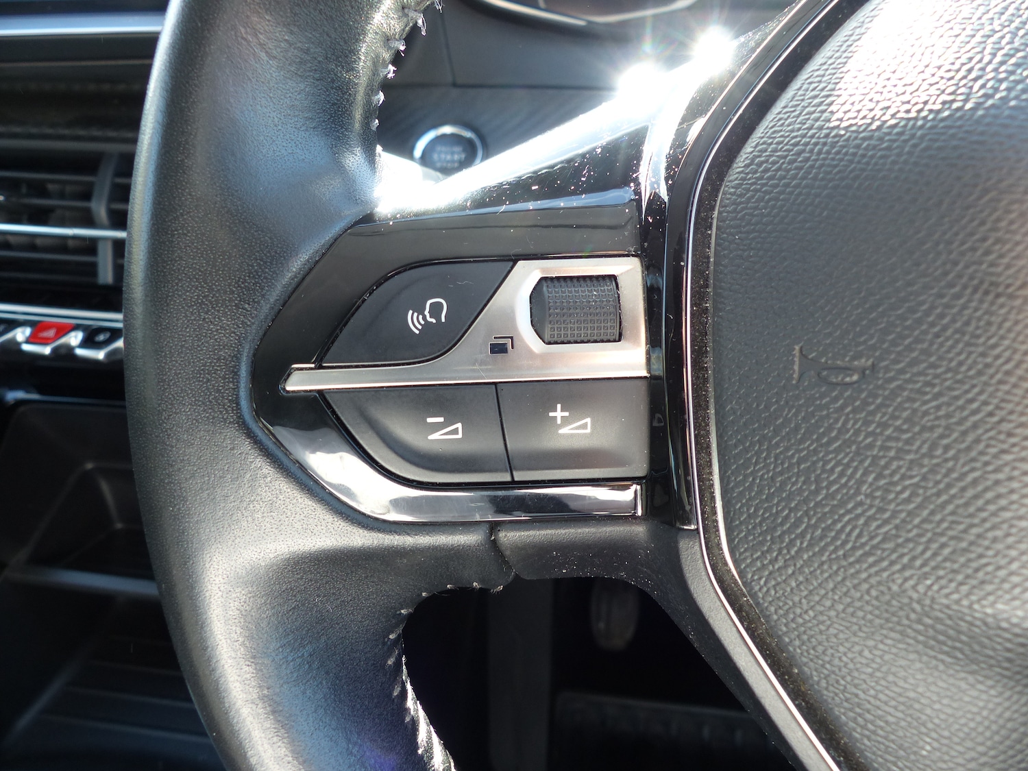 Used Peugeot 208 2020 for sale - 75938104: Photo 16