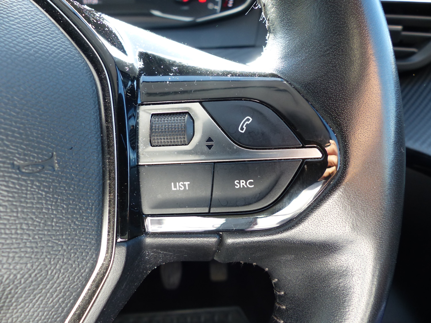 Used Peugeot 208 2020 for sale - 75938104: Photo 17