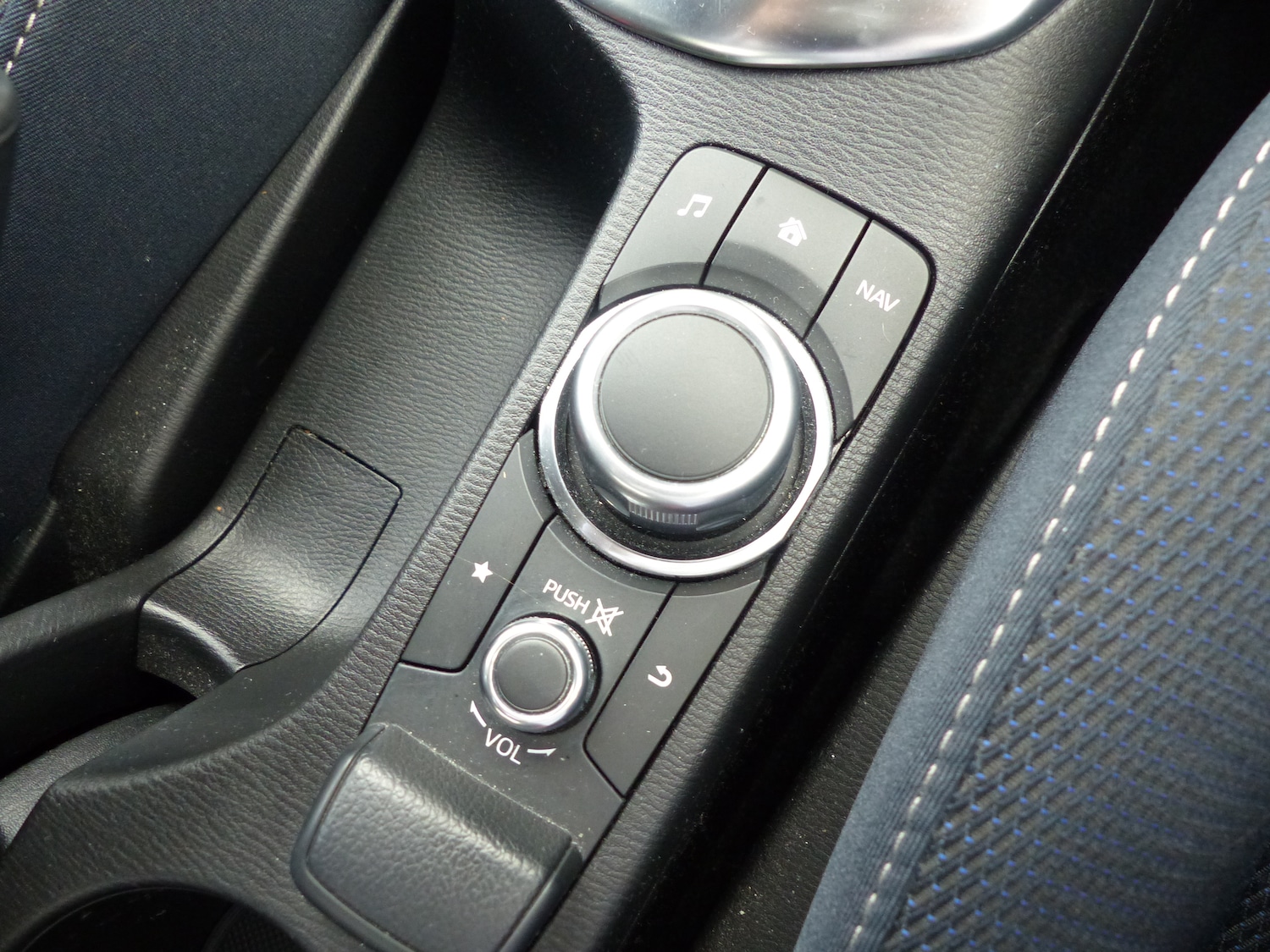 Used Mazda Mazda2 2022 for sale - 76329509: Photo 15