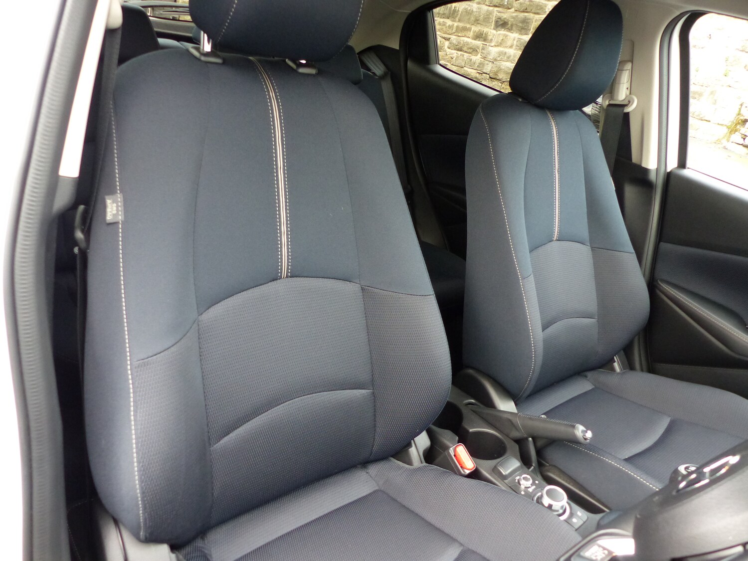 Used Mazda Mazda2 2022 for sale - 76329509: Photo 5