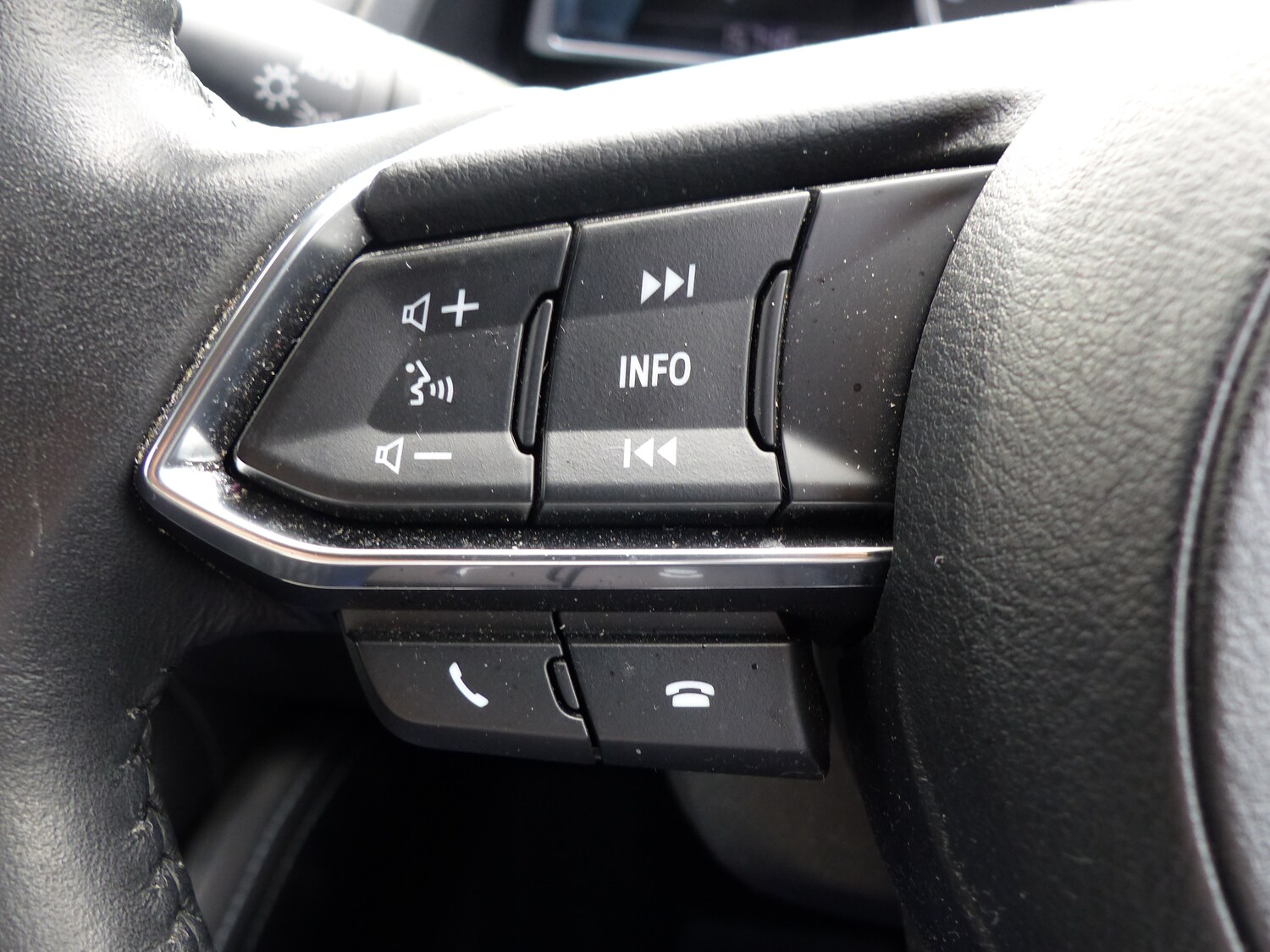 Used Mazda Mazda2 2022 for sale - 76011227: Photo 18