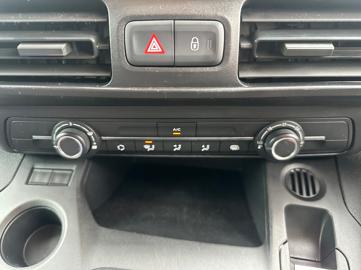 Used Peugeot Partner 2021 for sale - 76382838: Photo 16