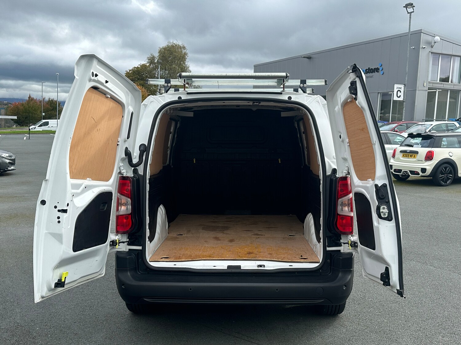 Used Peugeot Partner 2021 for sale - 76382838: Photo 8