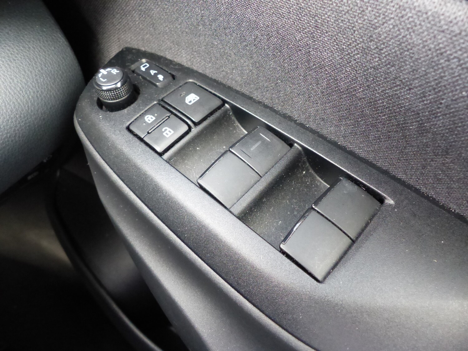 Used Mazda Mazda2 HYBRID 2023 for sale - 76341253: Photo 19