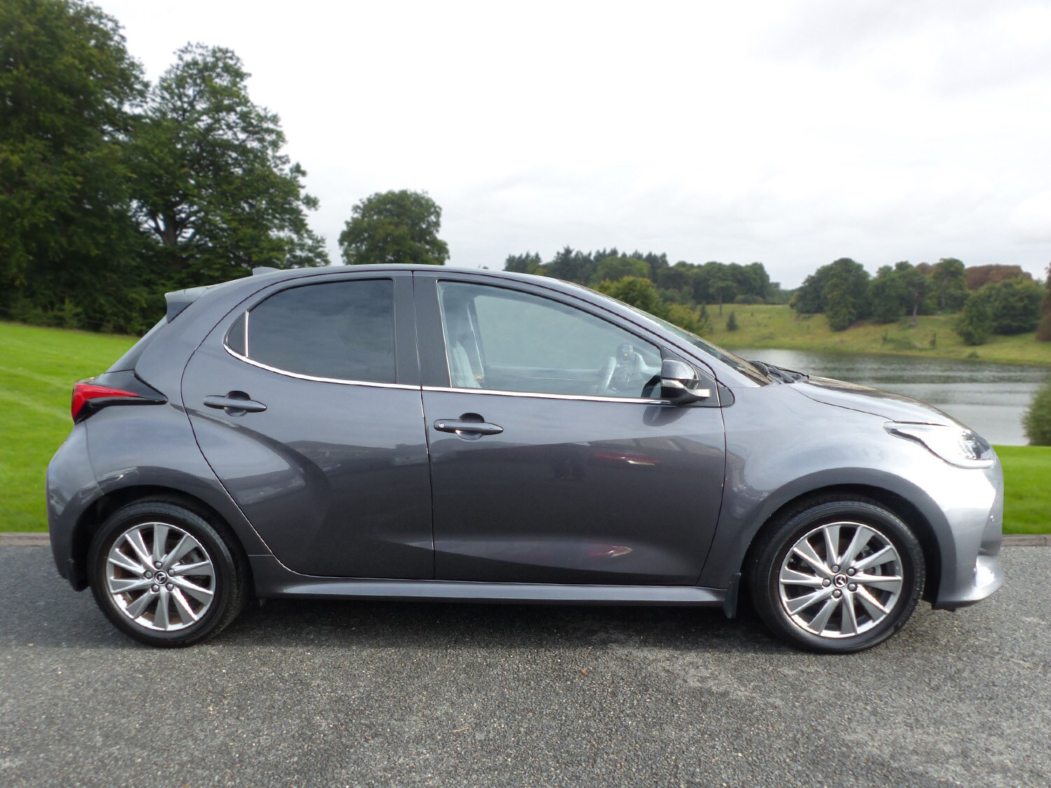 Used Mazda Mazda2 HYBRID 2023 for sale - 76341253: Photo 3