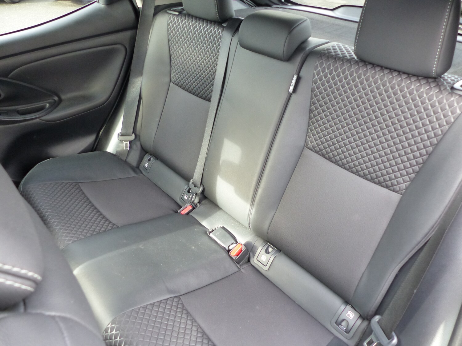 Used Mazda Mazda2 HYBRID 2023 for sale - 76341253: Photo 8