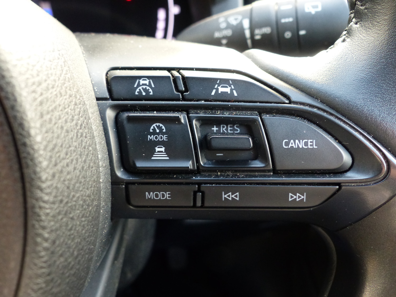 Used Mazda Mazda2 HYBRID 2024 for sale - 76436753: Photo 18