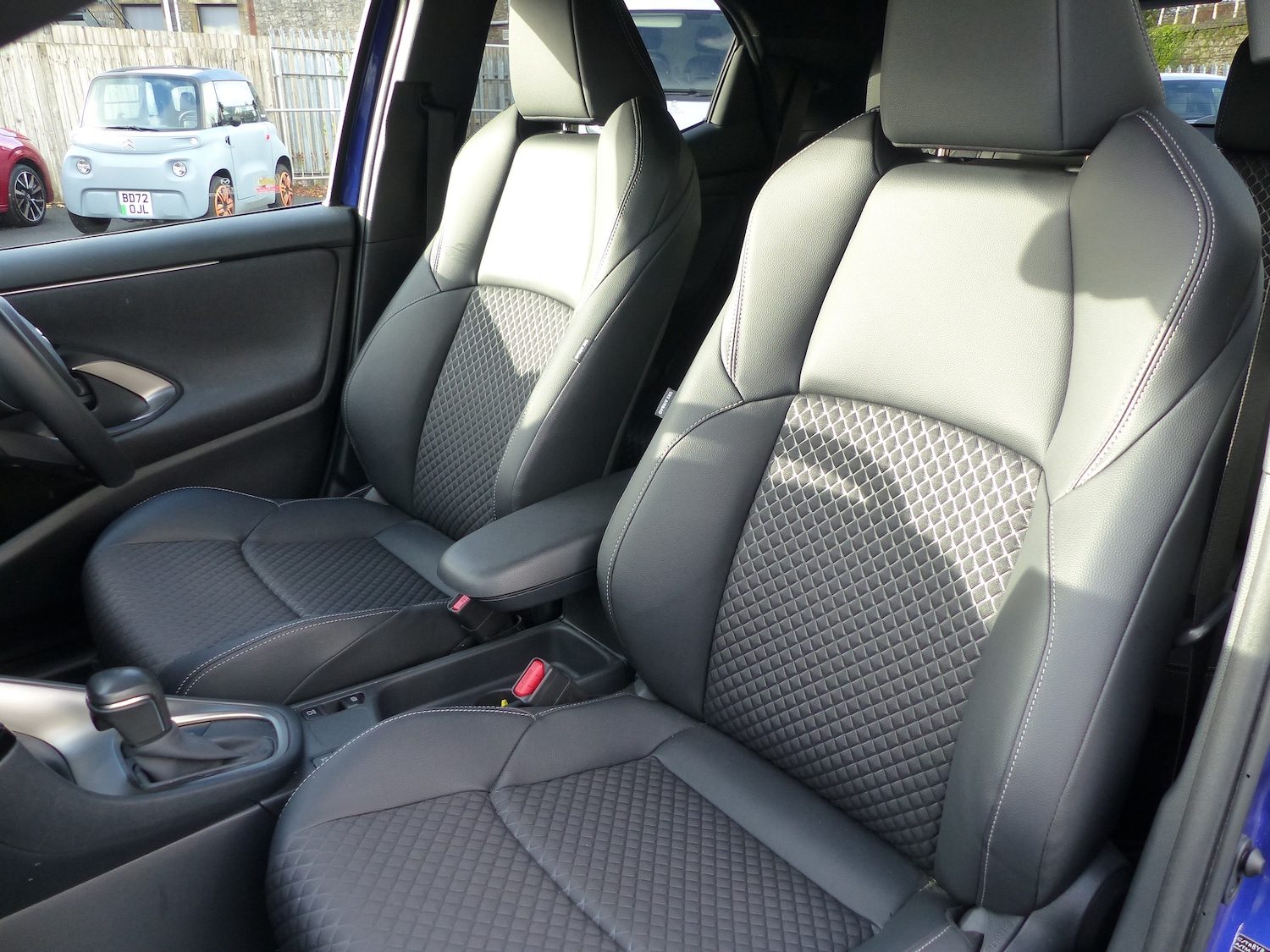 Used Mazda Mazda2 HYBRID 2024 for sale - 76436753: Photo 6