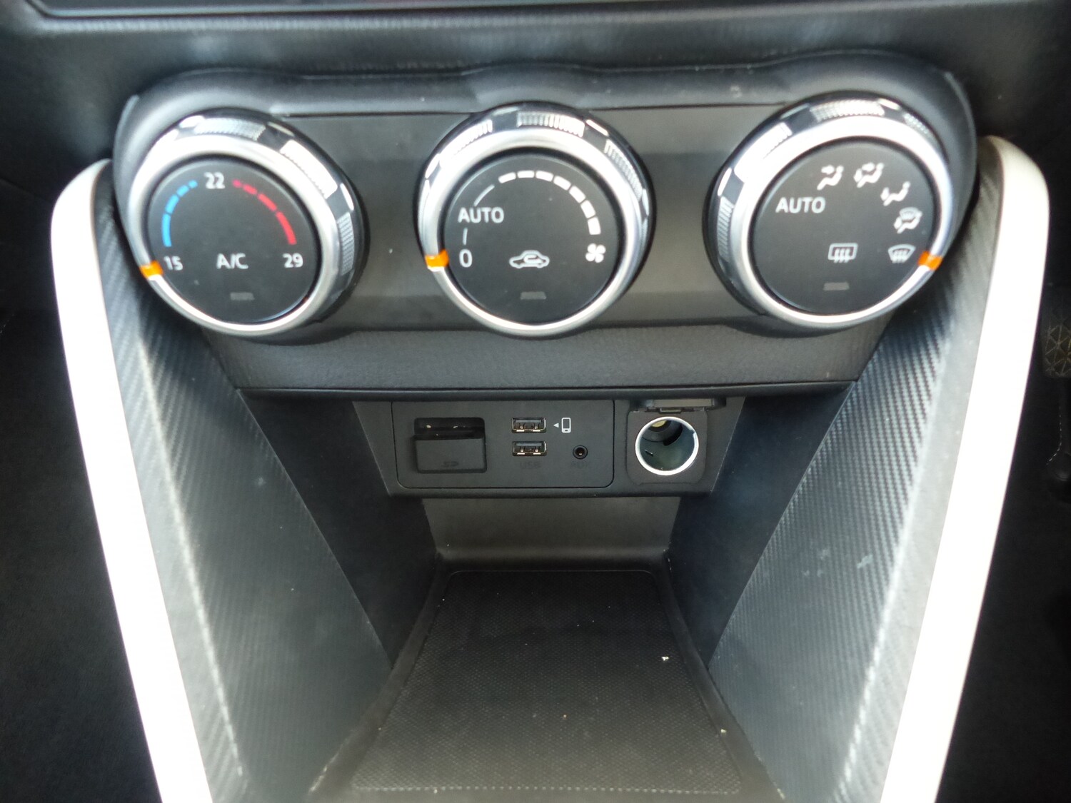Used Mazda Mazda2 2024 for sale - 76057568: Photo 15