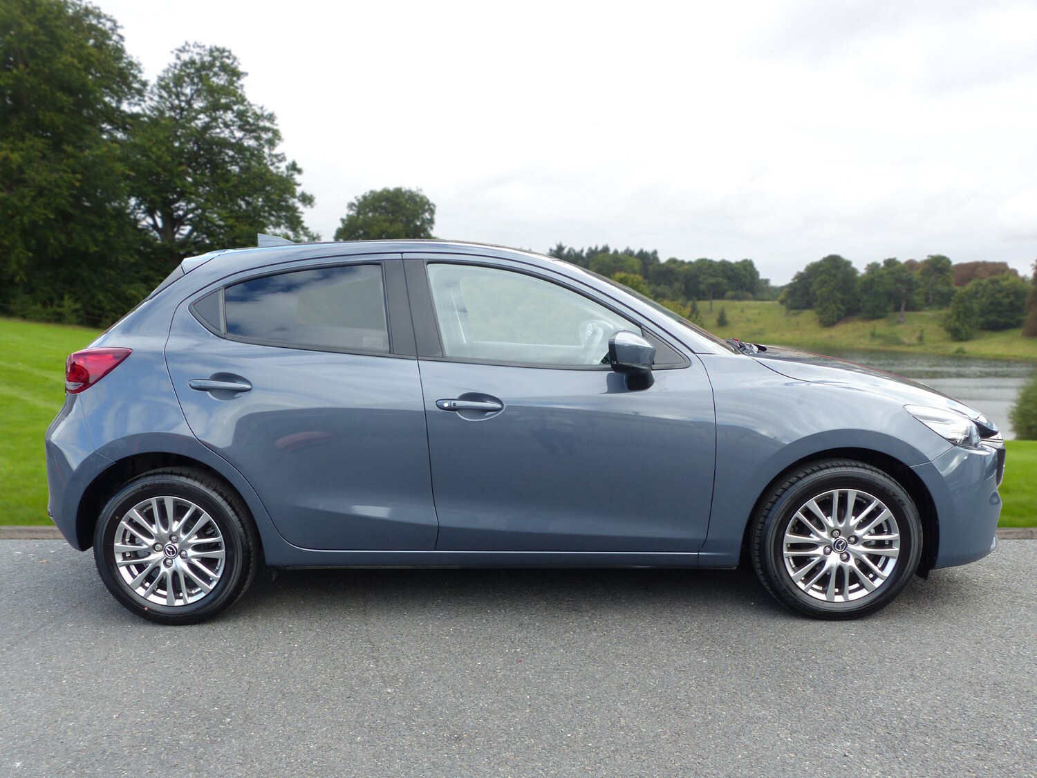 Used Mazda Mazda2 2024 for sale - 76057568: Photo 3