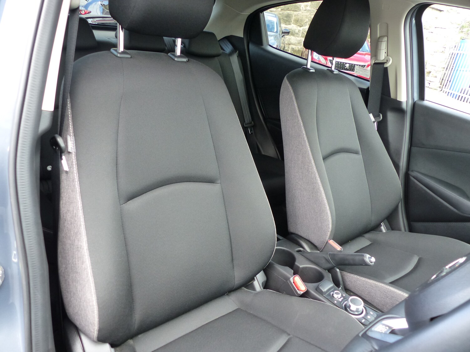 Used Mazda Mazda2 2024 for sale - 76057568: Photo 5