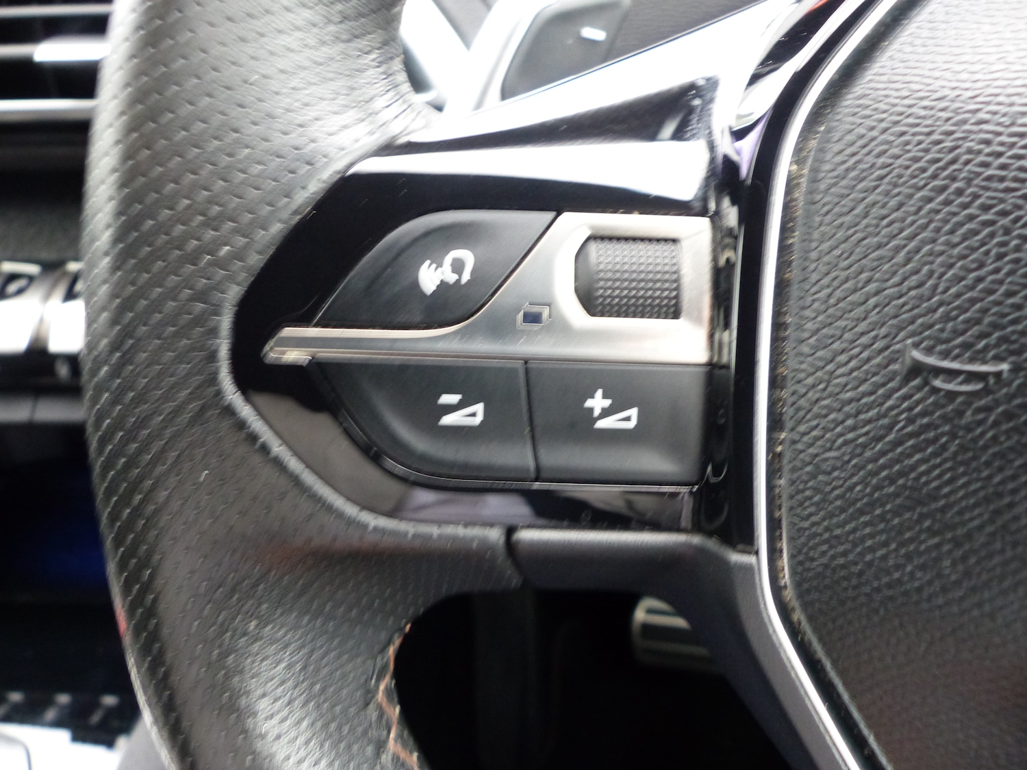 Used Peugeot 3008 2017 for sale - 76535188: Photo 17