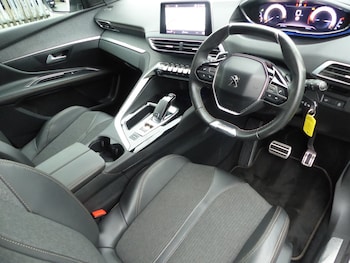 Used Peugeot 3008 2017 for sale - 76535188: Photo