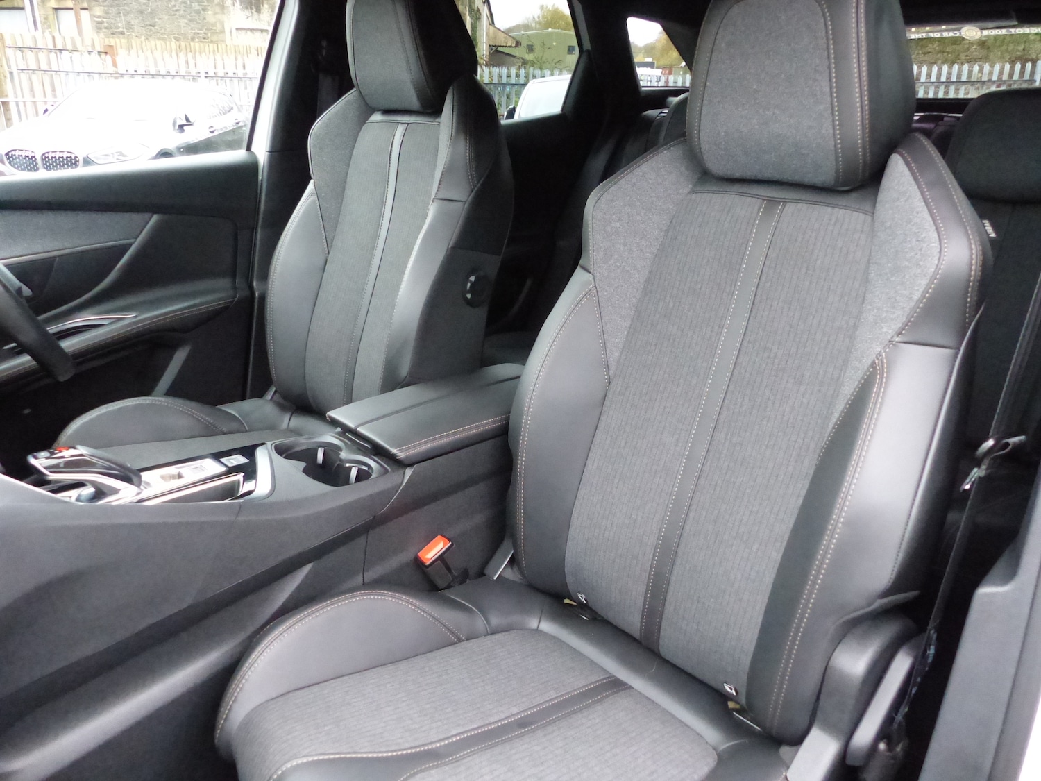 Used Peugeot 3008 2017 for sale - 76535188: Photo 6