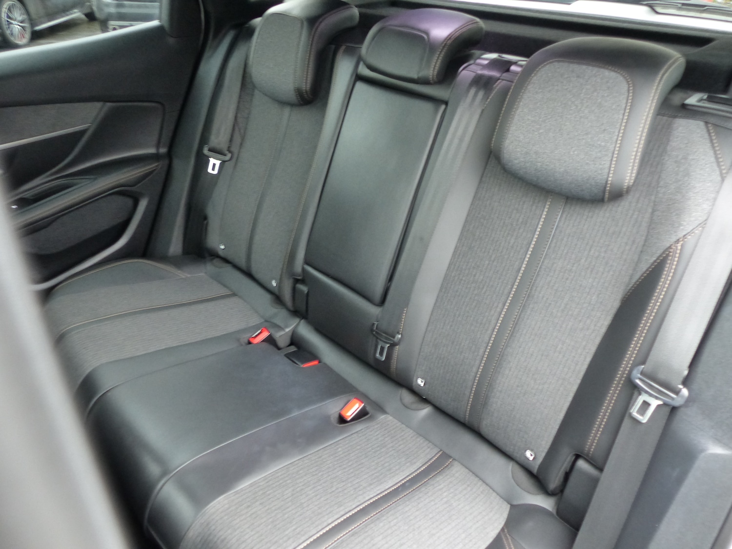 Used Peugeot 3008 2017 for sale - 76535188: Photo 8