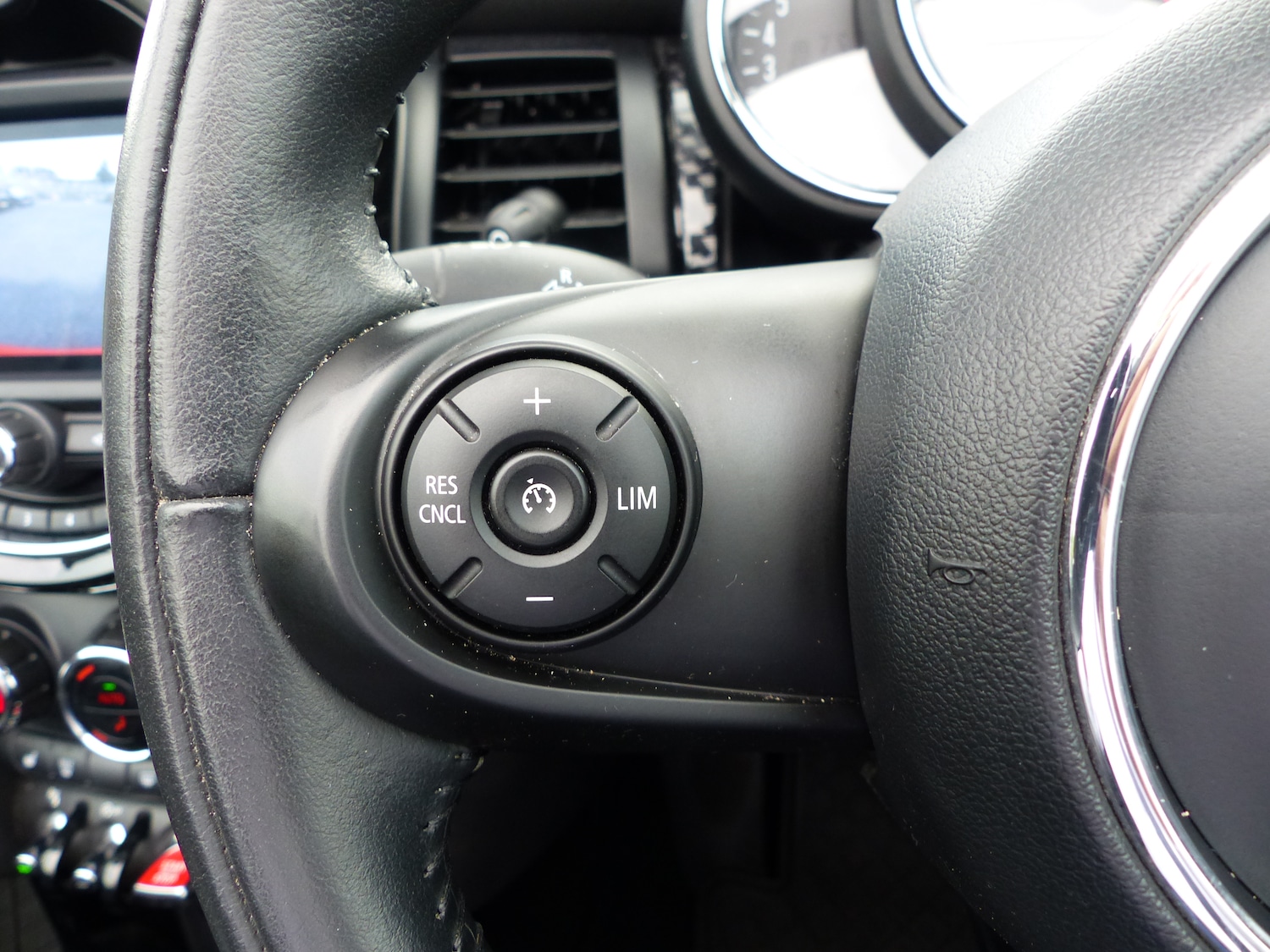 Used MINI Convertible 2020 for sale - 76077424: Photo 18