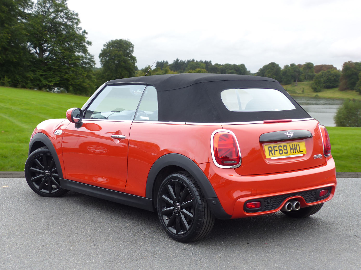 Used MINI Convertible 2020 for sale - 76077424: Photo 2