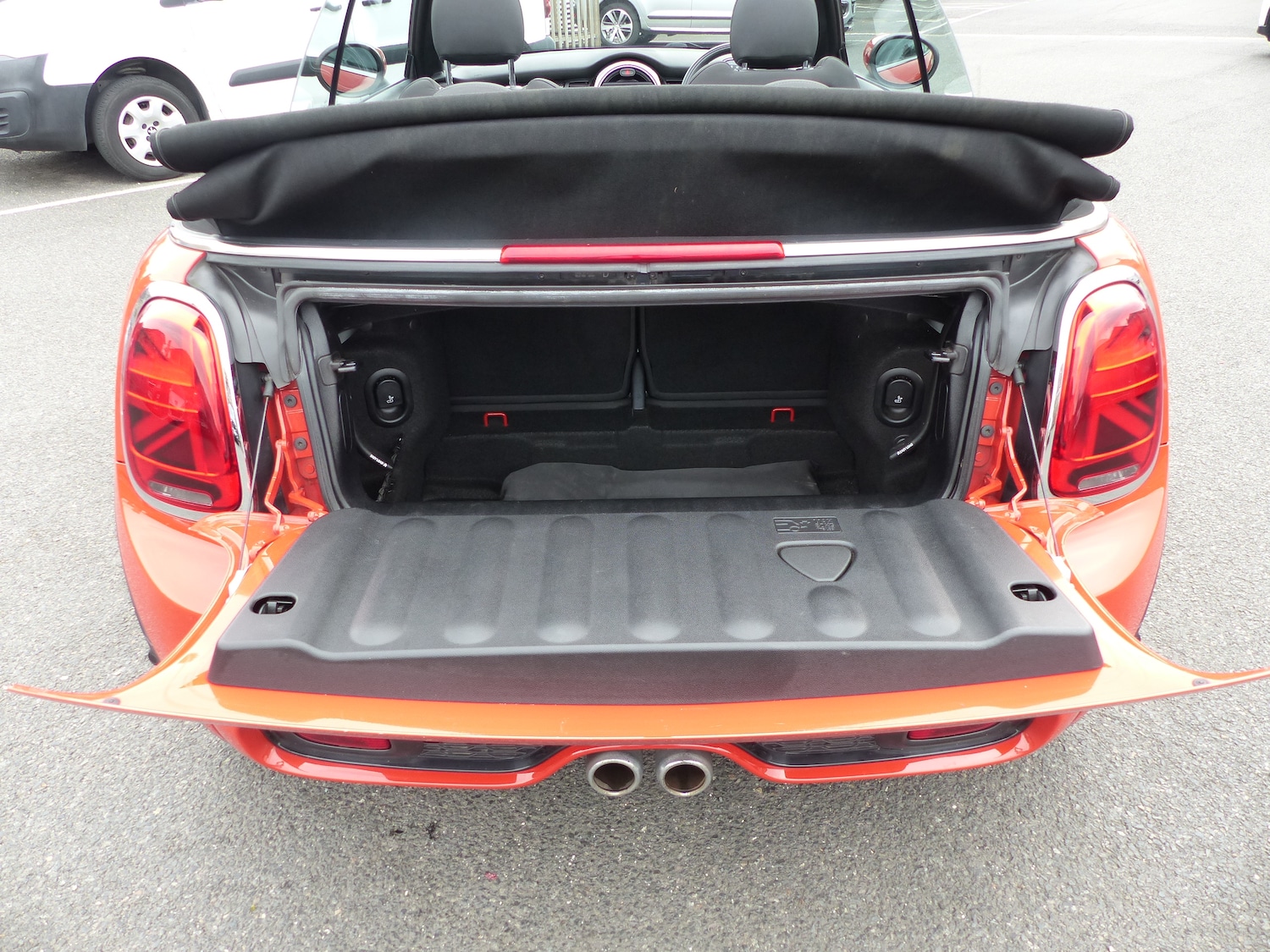 Used MINI Convertible 2020 for sale - 76077424: Photo 21