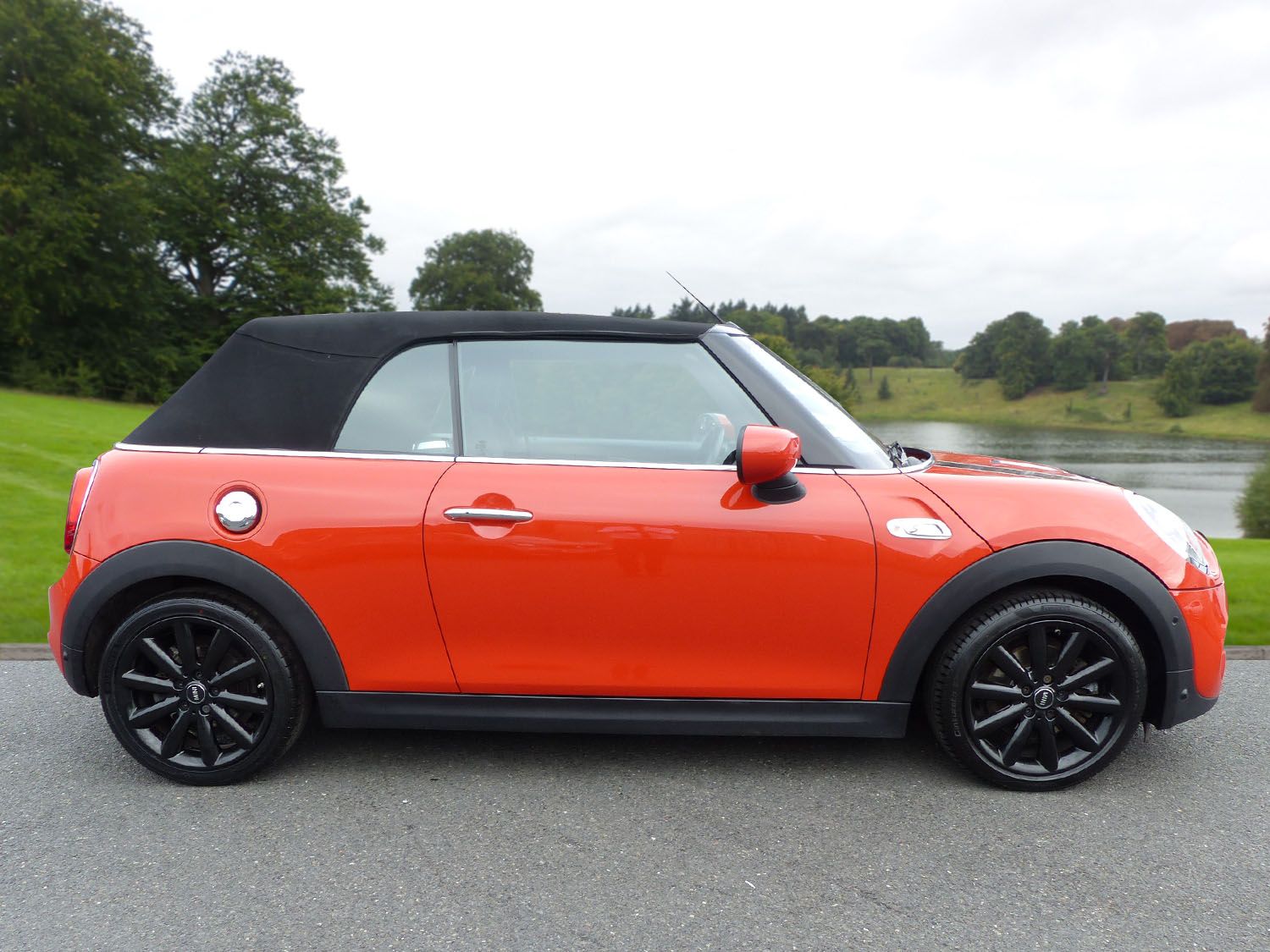 Used MINI Convertible 2020 for sale - 76077424: Photo 3