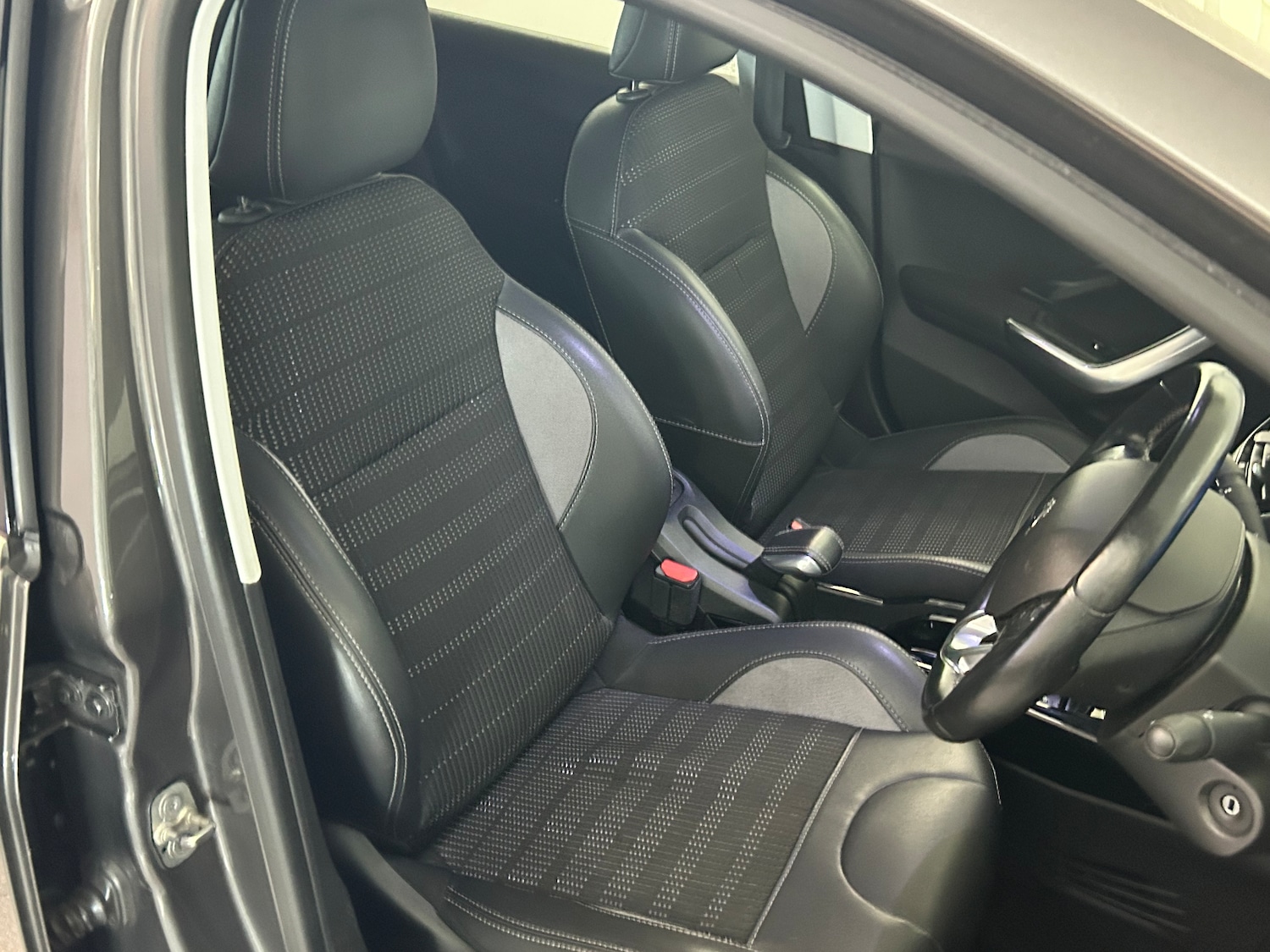 Used Peugeot 2008 2019 for sale - 76421513: Photo 24