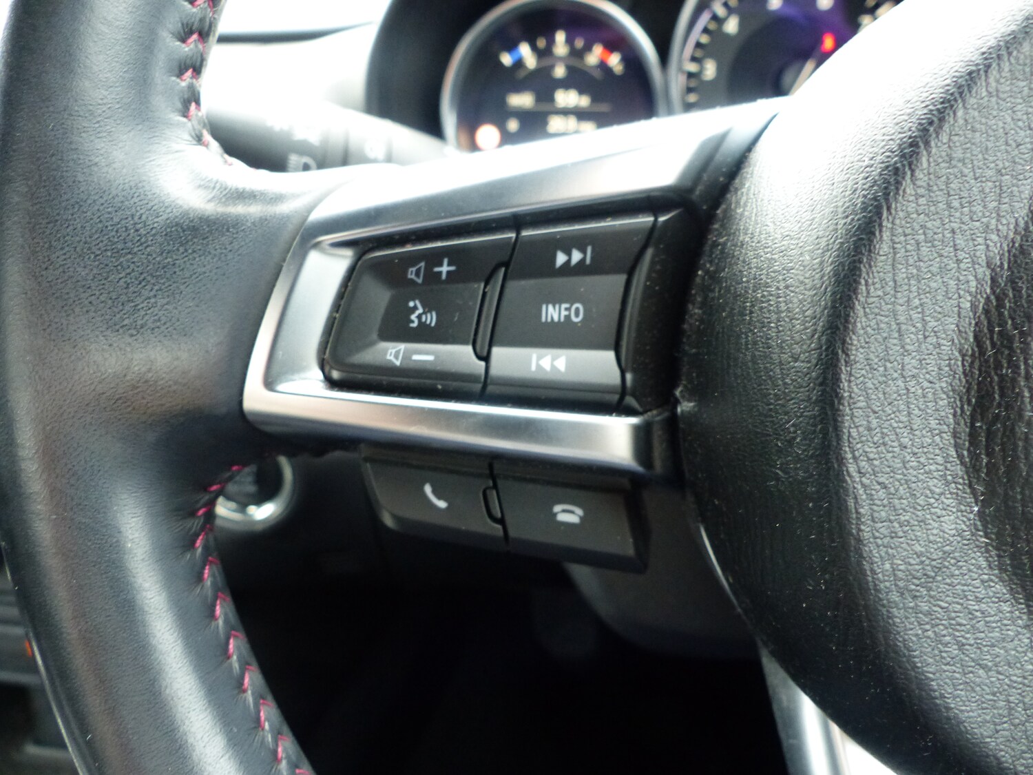 Used Mazda MX-5 2019 for sale - 76300508: Photo 17