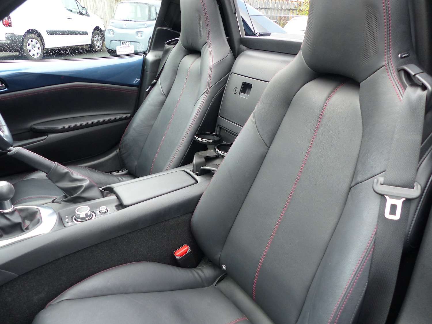 Used Mazda MX-5 2019 for sale - 76300508: Photo 8