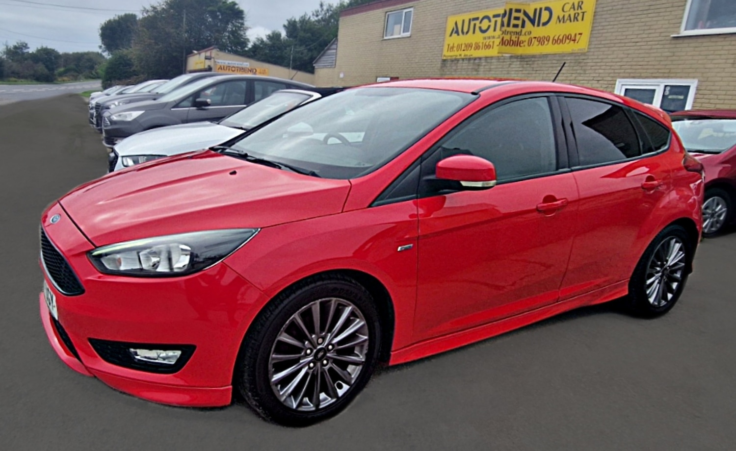 Used Ford Focus 2017 for sale - 76143941: Photo 4