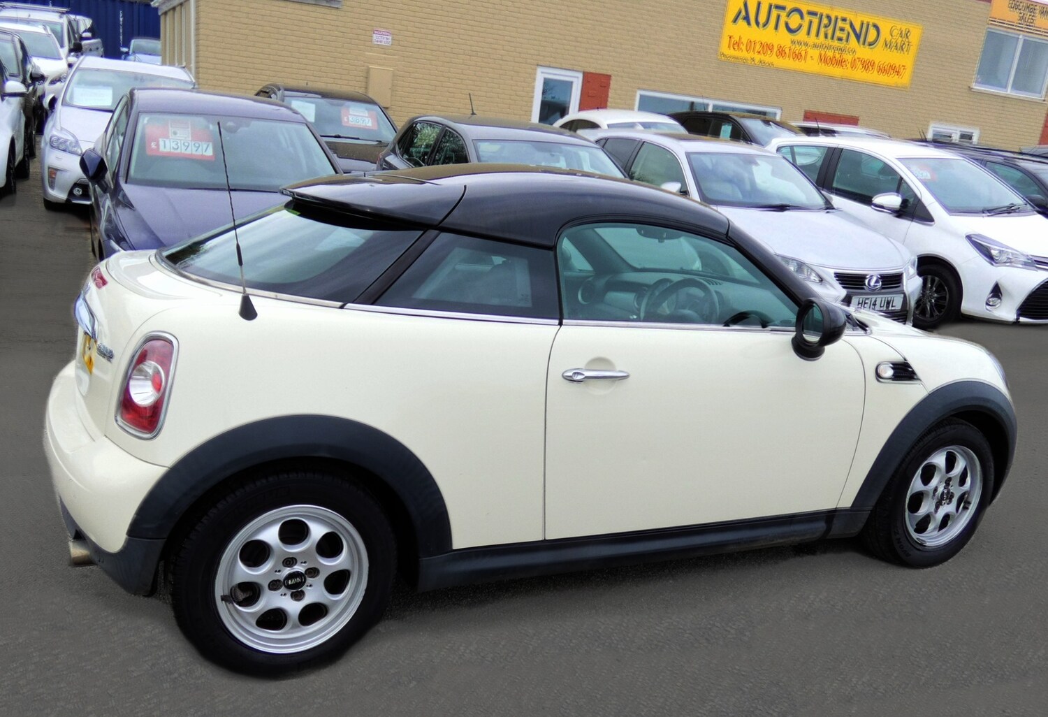 Used MINI Coupe 2011 for sale - 76343957: Photo 2