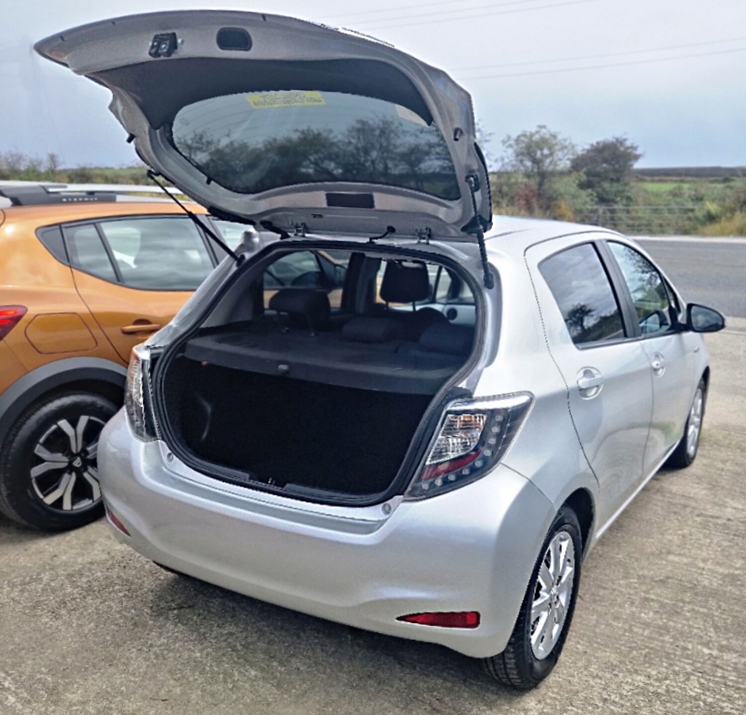 Used Toyota Yaris 2014 for sale - 76145807: Photo 17