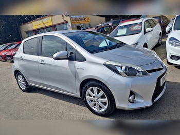 Used Toyota Yaris 2014 for sale - 76145807: Photo 2
