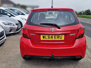 Used Toyota Yaris 2015 for sale - 79137025: Photo