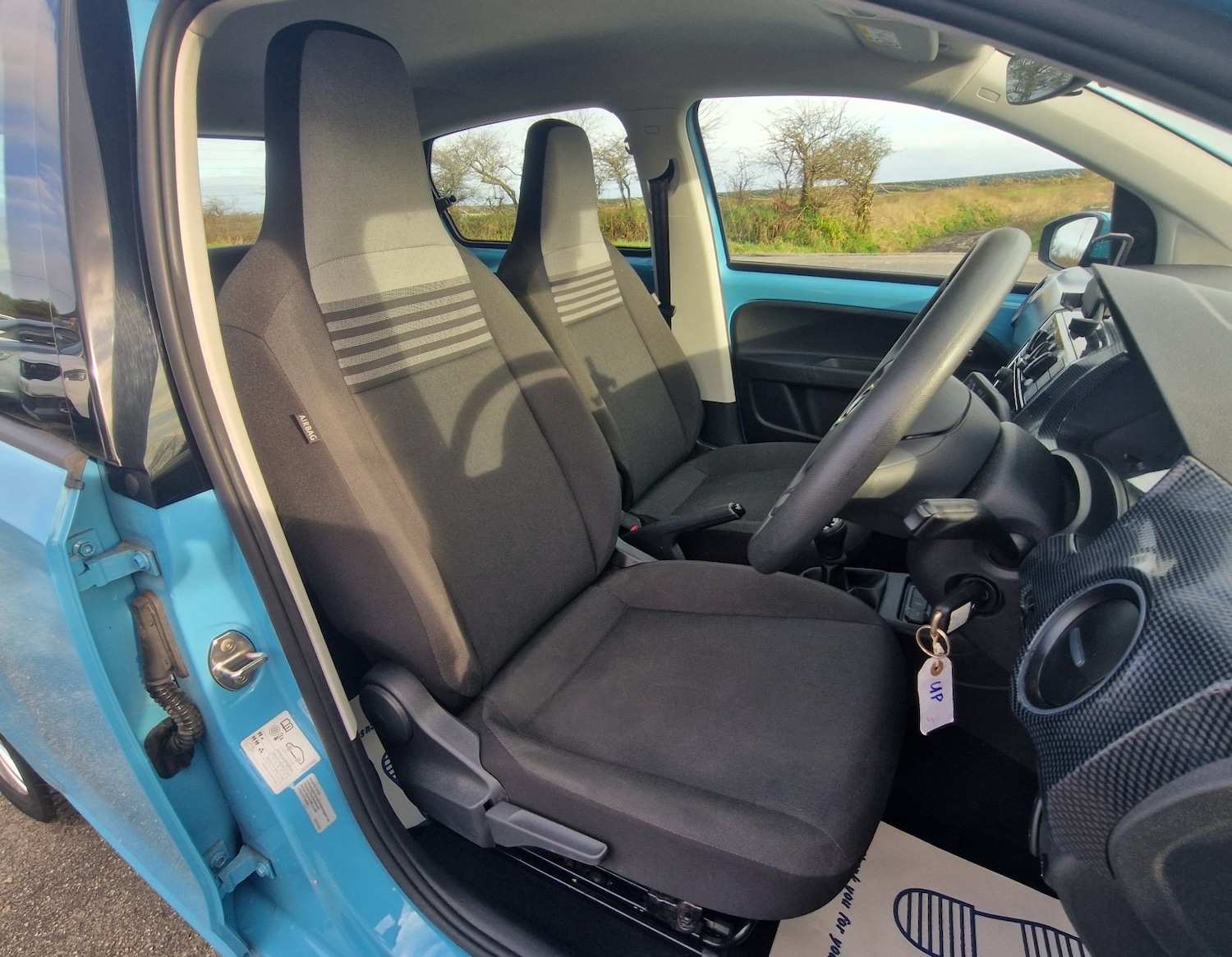 Used Volkswagen up! 2023 for sale - 77716525: Photo 15