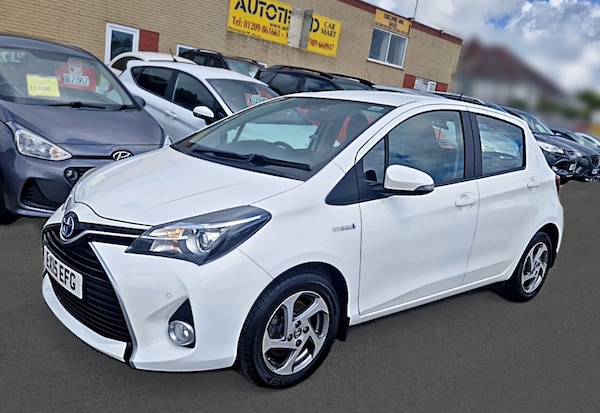 Used Toyota Yaris 2015 for sale - 75035044: Photo 2