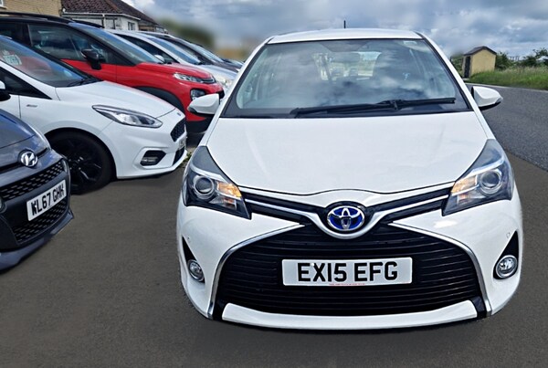 Used Toyota Yaris 2015 for sale - 75035044: Photo 3